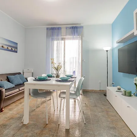 H11 House Of Colors Parcheggio Apartment Taggia